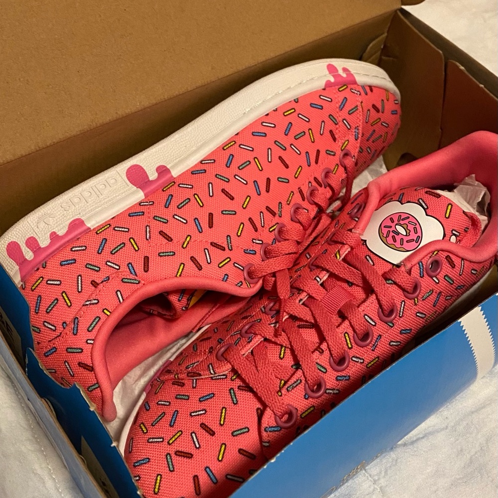 New In Box Adidas Simpsons Stan Smith Shoes Junior Youth Kids 6.5 Women’s 8.5